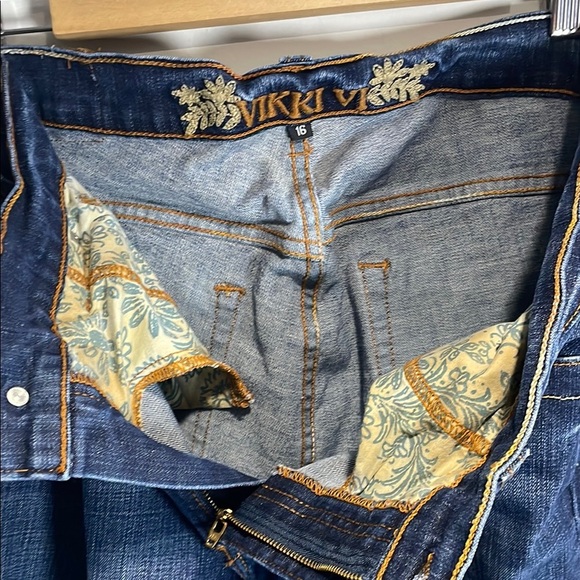 Vikki Vi Blue Ankle Frayed Jeans - Picture 10 of 11